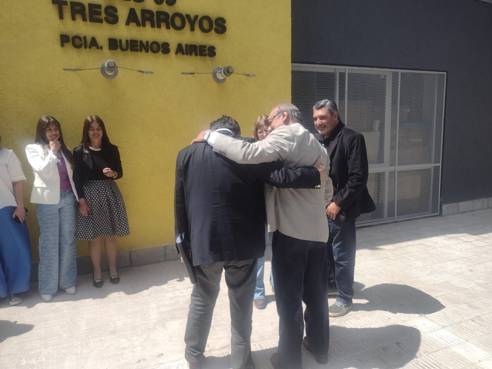 con la presencia de Alberto Sileoni, quedó inaugurado el edificio de la Escuela Secundaria Nº 9