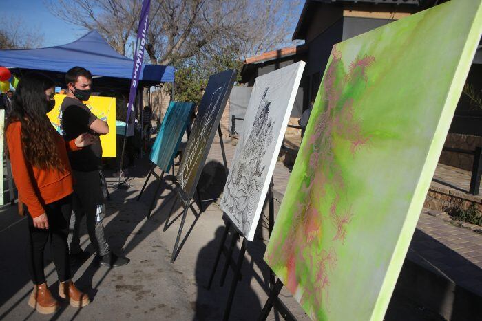 Las pinturas estarán expuestas en la calle, en el Paseo Los Corralitos.