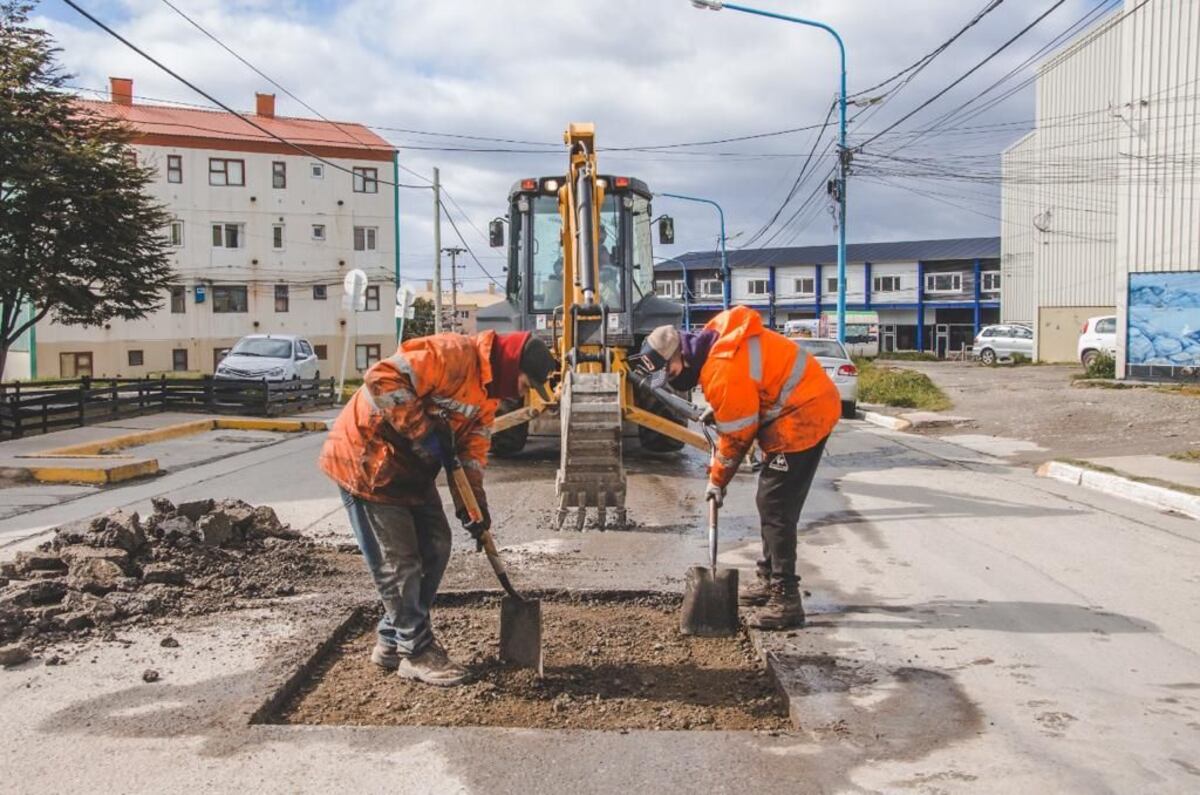 Ushuaia: continúan las obras de asfalto en el Barrio “Mirador de los Andes”