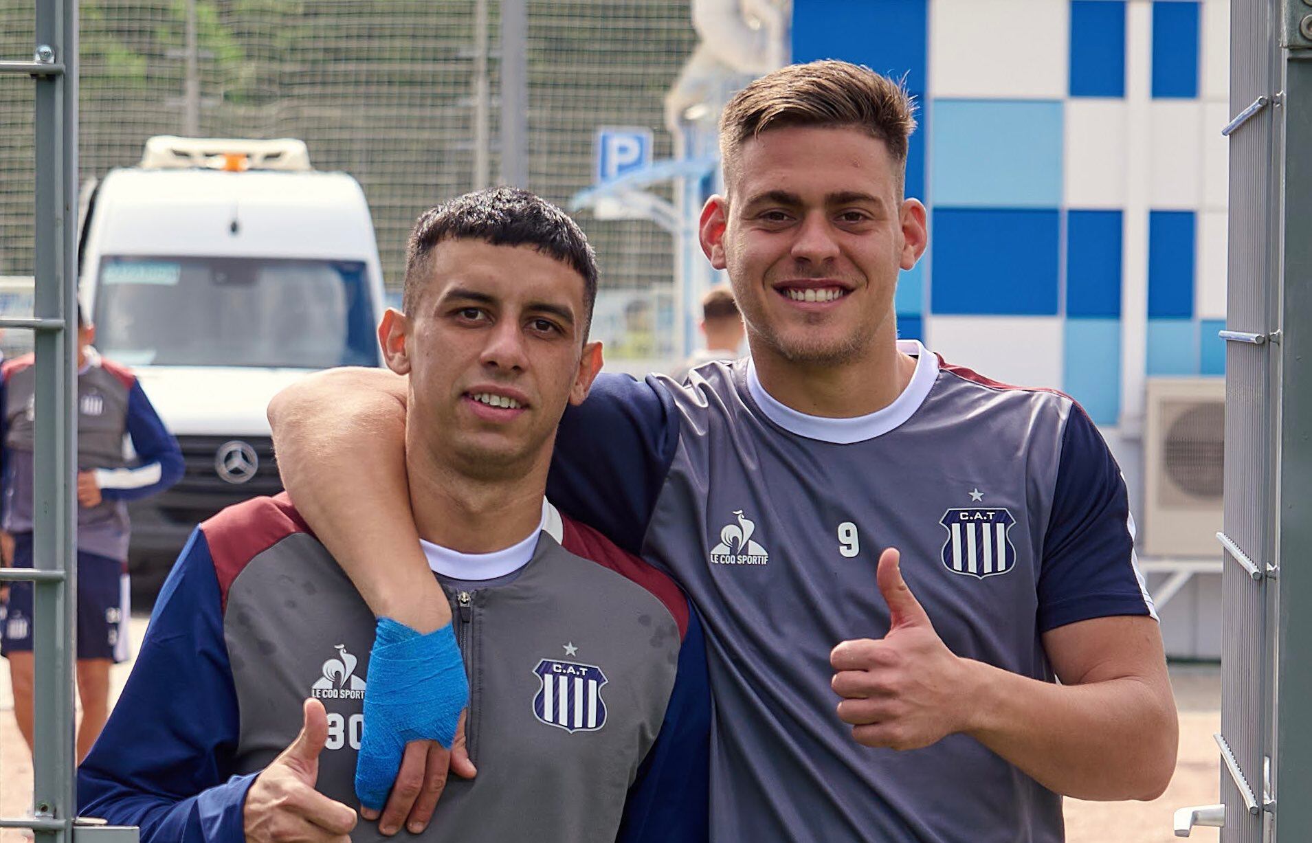 Federico Girotti junto a Ortegoza en la gira de Talleres en Rusia. (Prensa Talleres).