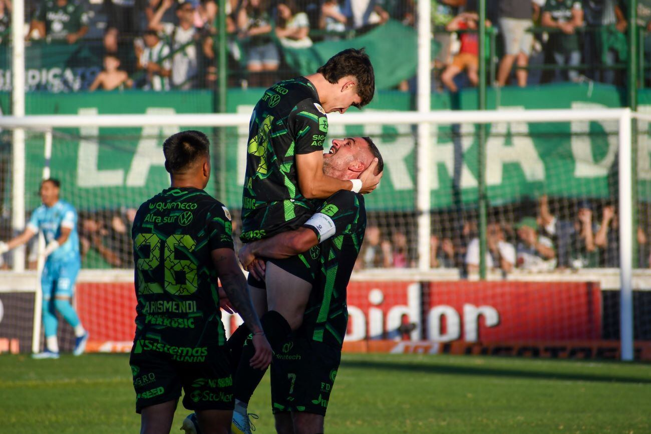 Sarmiento recibió a Estudiantes de La Plata, este sábado, por la décima fecha de la Copa de la Liga Profesional. (Prensa Sarmiento)