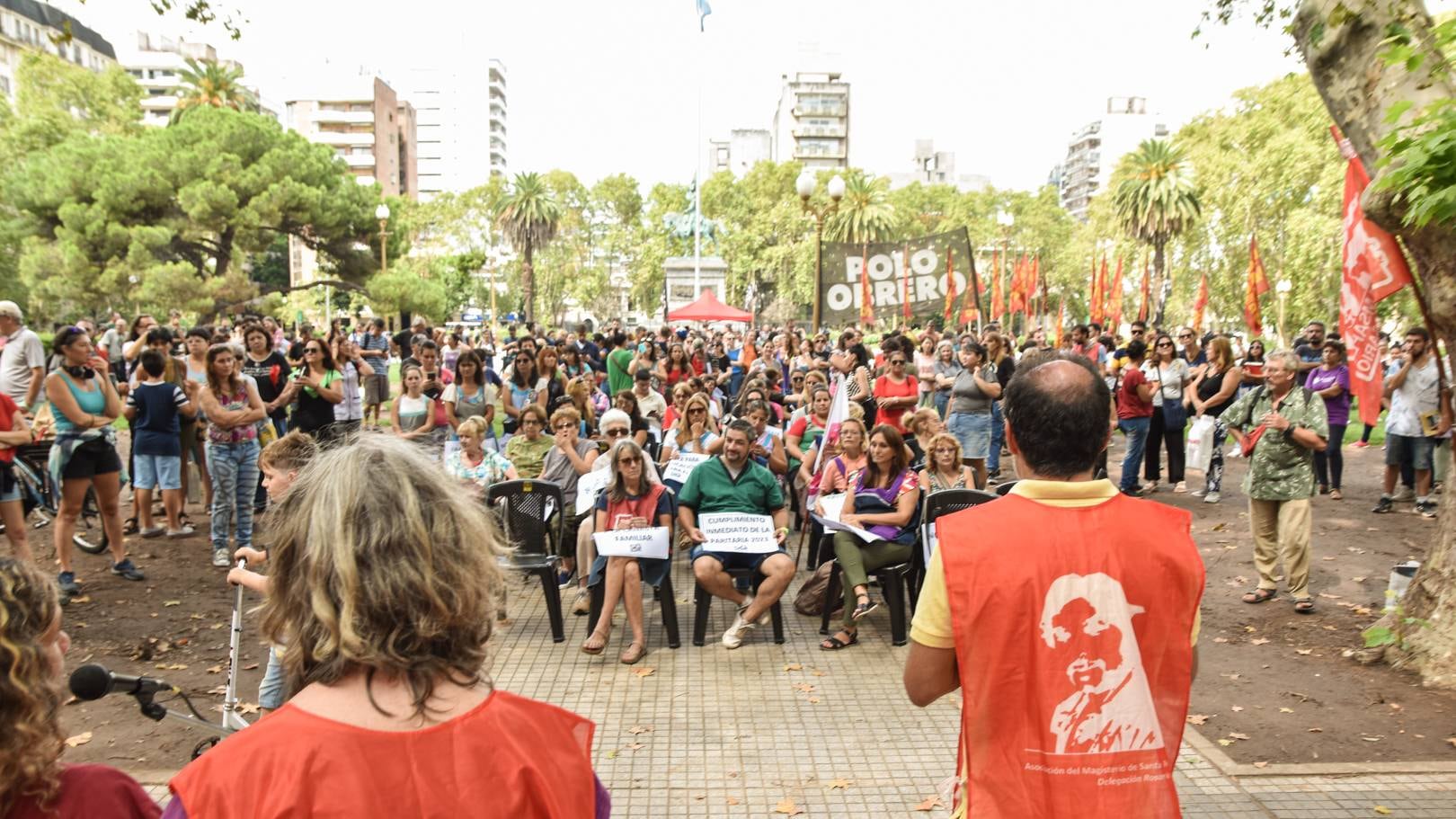 Los sindicatos salieron a protestar en más de una oportunidad por falta de acuerdo salarial.