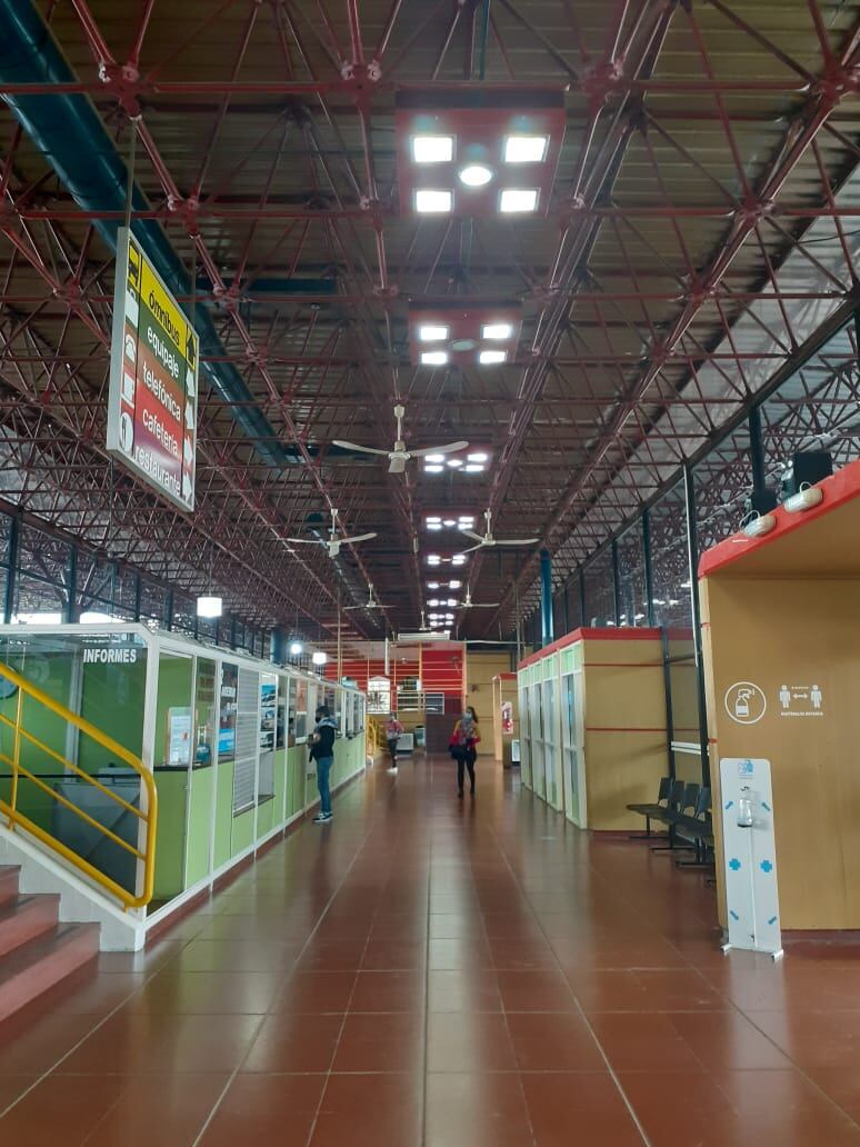 Nuevas luminarias en el hall de la Terminal de Ómnibus