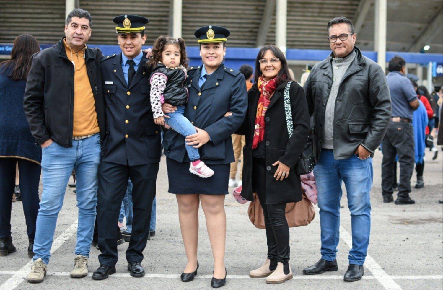 Matrimonio de policías, recién recibidos en San Juan