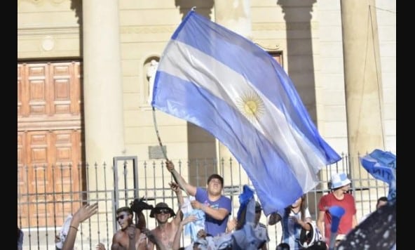 Los festejos en San Luis tras la victoria por 3 a 0 de la Selección Argentina en las semifinales del Mundial Qatar 2022.