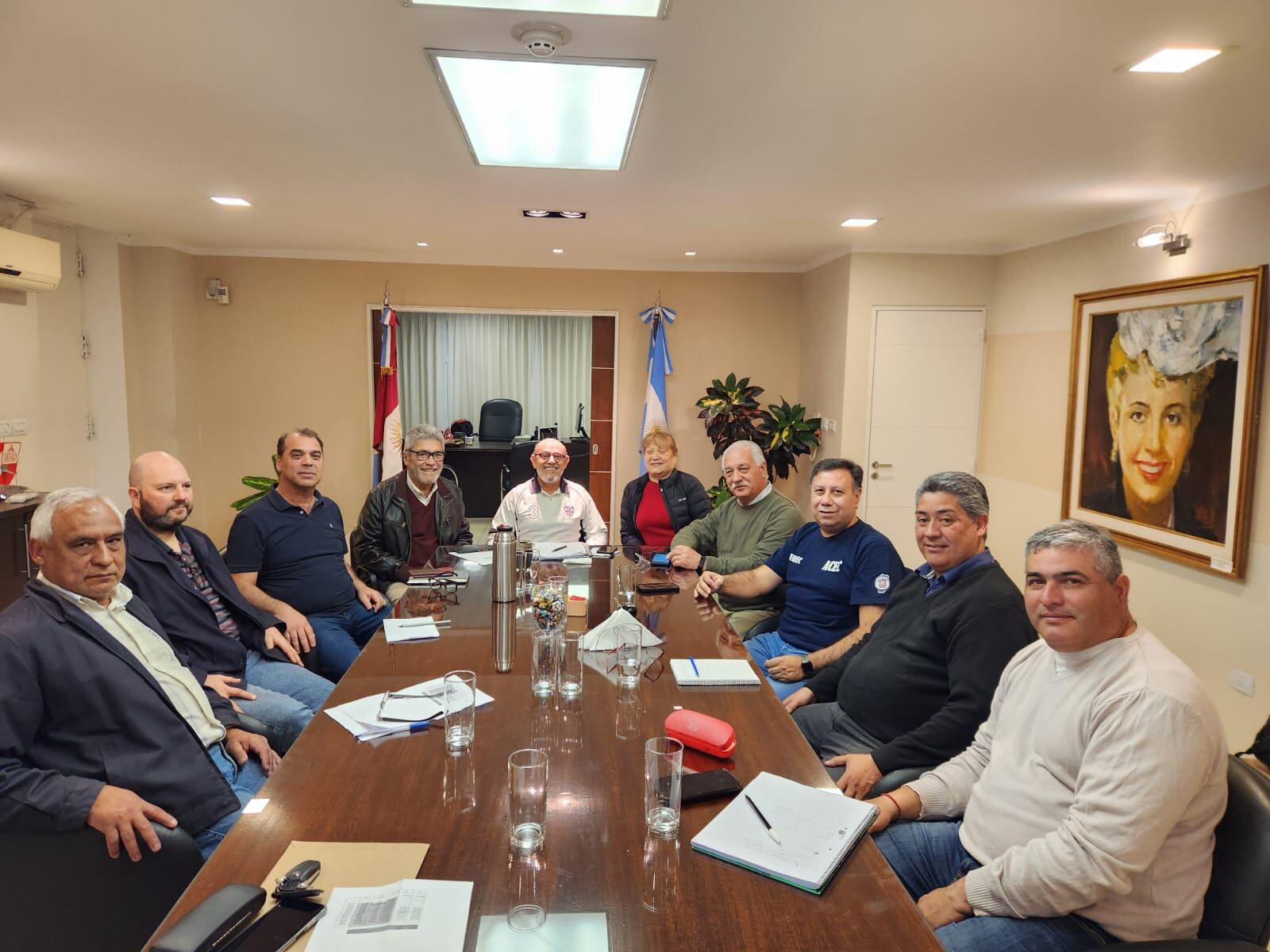 Cumbre. El jueves por la tarde, los referentes estatales se reunieron en la sede del SEP. De ese encuentro surgió la propuesta para acordar con el Gobierno.