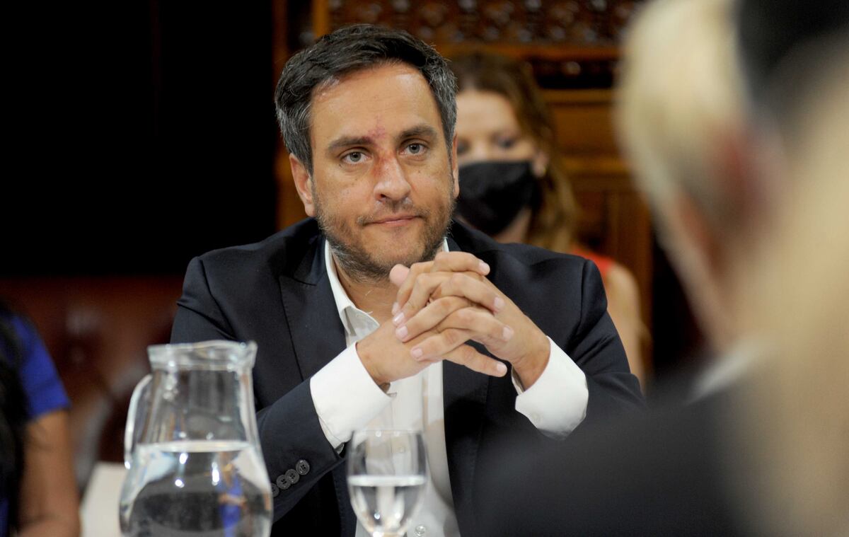 Juan Cabandié apuntó contra Valdés en el Senado: “No podemos intervenir sin el consentimiento del gobernador”