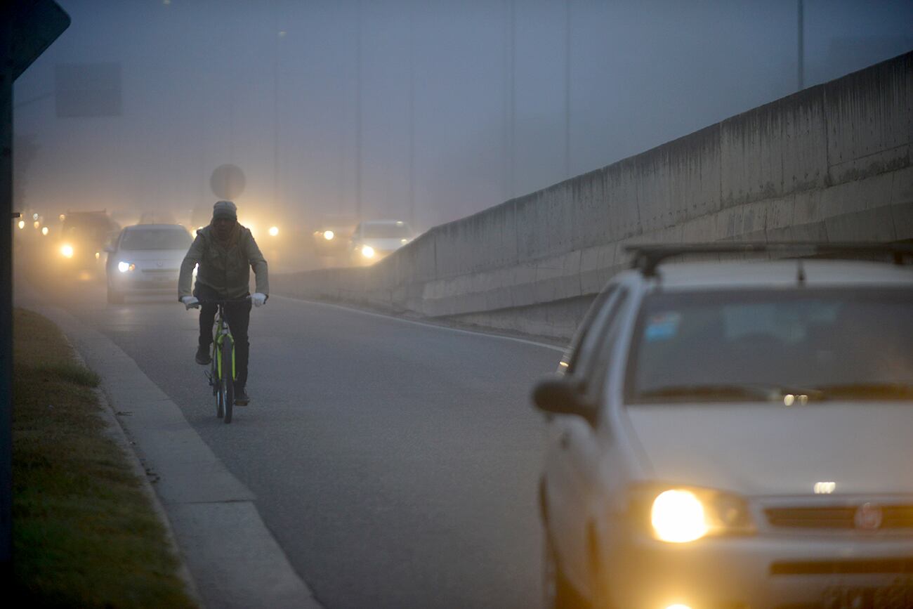 Intensa niebla en los accesos a Córdoba en el inicio de la semana.