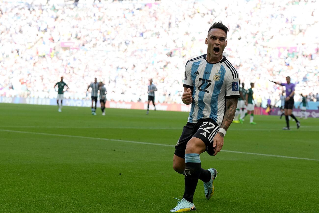 Lautaro Martínez metió el penal de la clasificación ante Países Bajos. (AP)