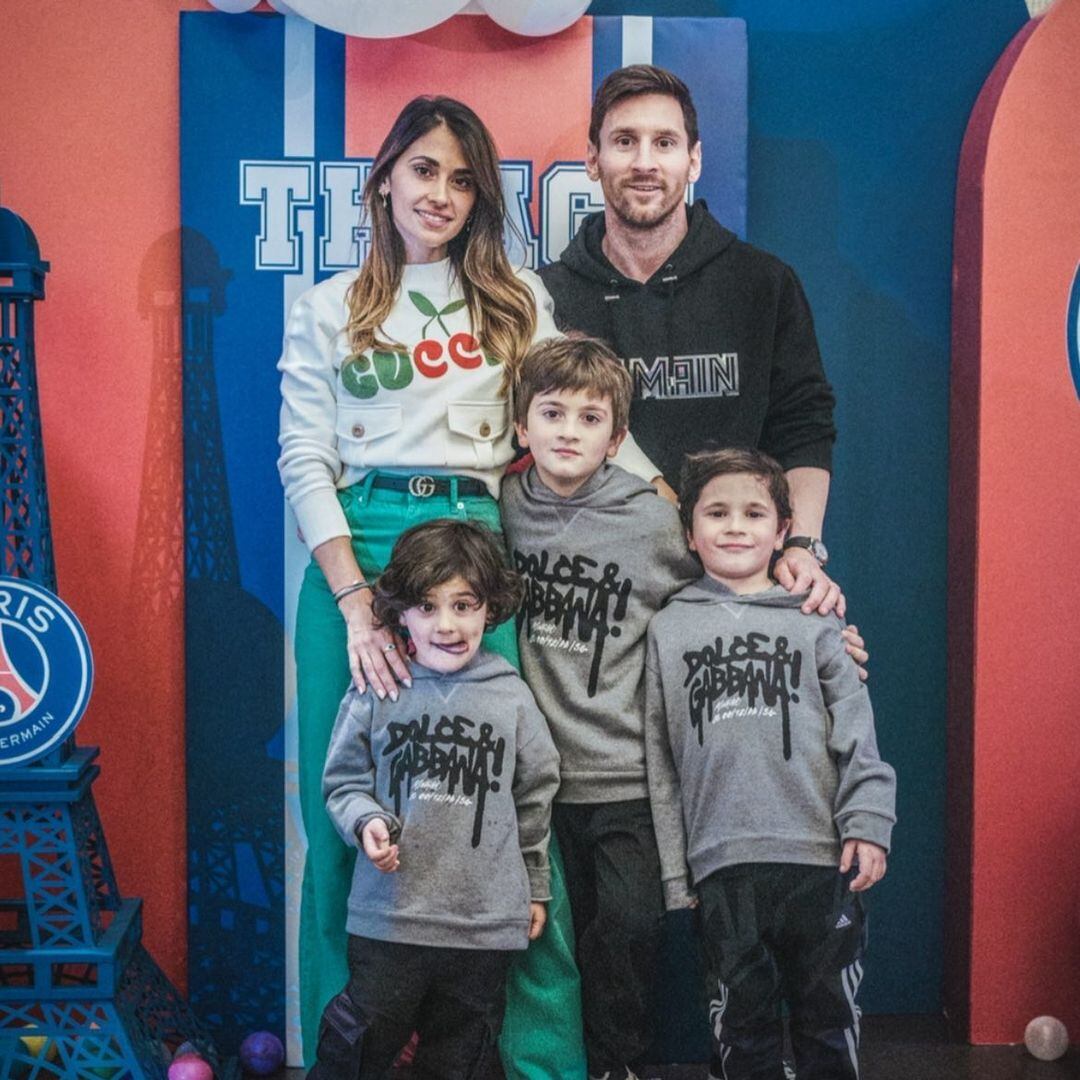 Antonela Roccuzzo repasó el año junto a su familia en fotos