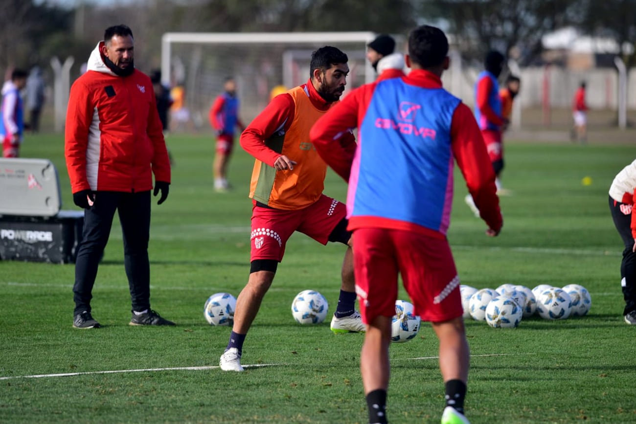 Entrenamiento de Instituto en su predio de La Agustina. (José Gabriel Hernández / La Voz)