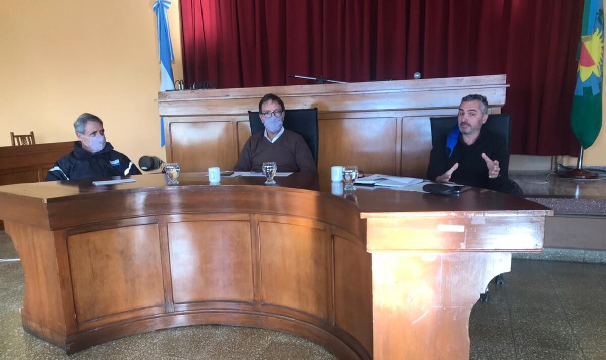 Reunión entre concejales y autoridades de ABSA