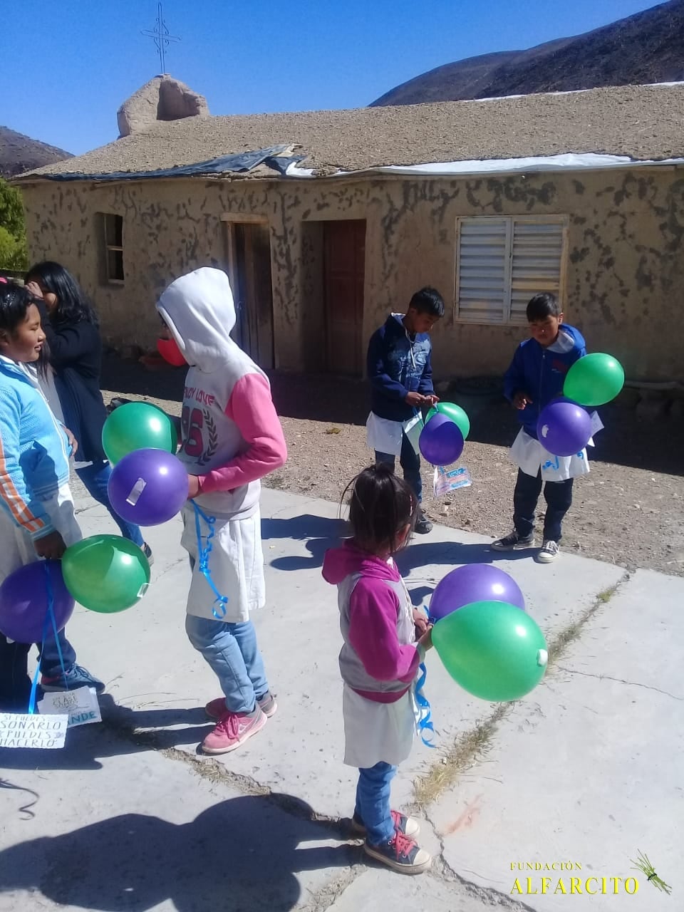 El reencuentro con los alumnos de la Escuela ARA General Belgrano estuvo repleto de alegría y emoción.