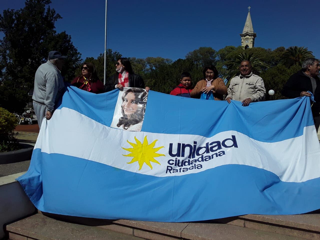 El kirchnerismo se movilizó en la Plaza 25 de Mayo de Rafaela