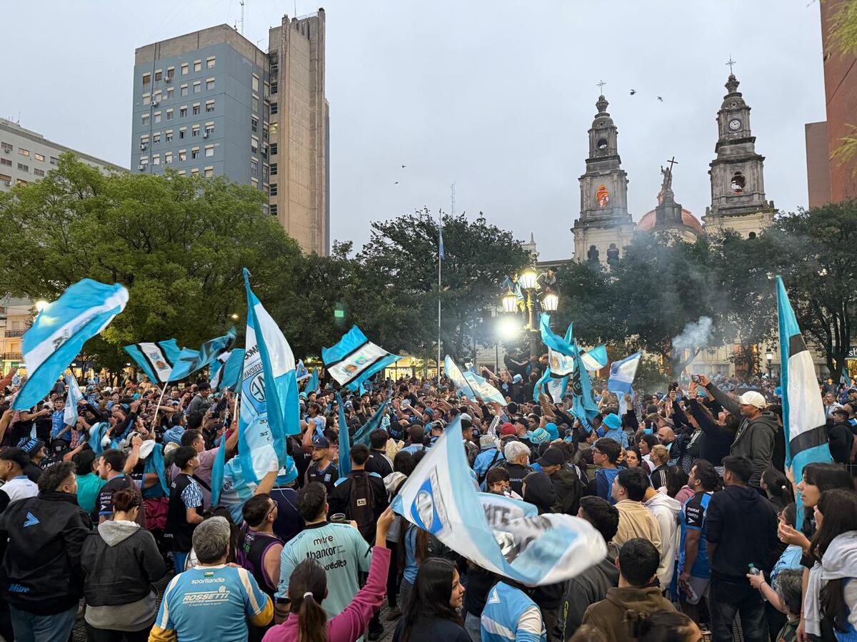 Talleres y Belgrano saludaron a Estudiantes de Río Cuarto por el ascenso a la Liga Profesional