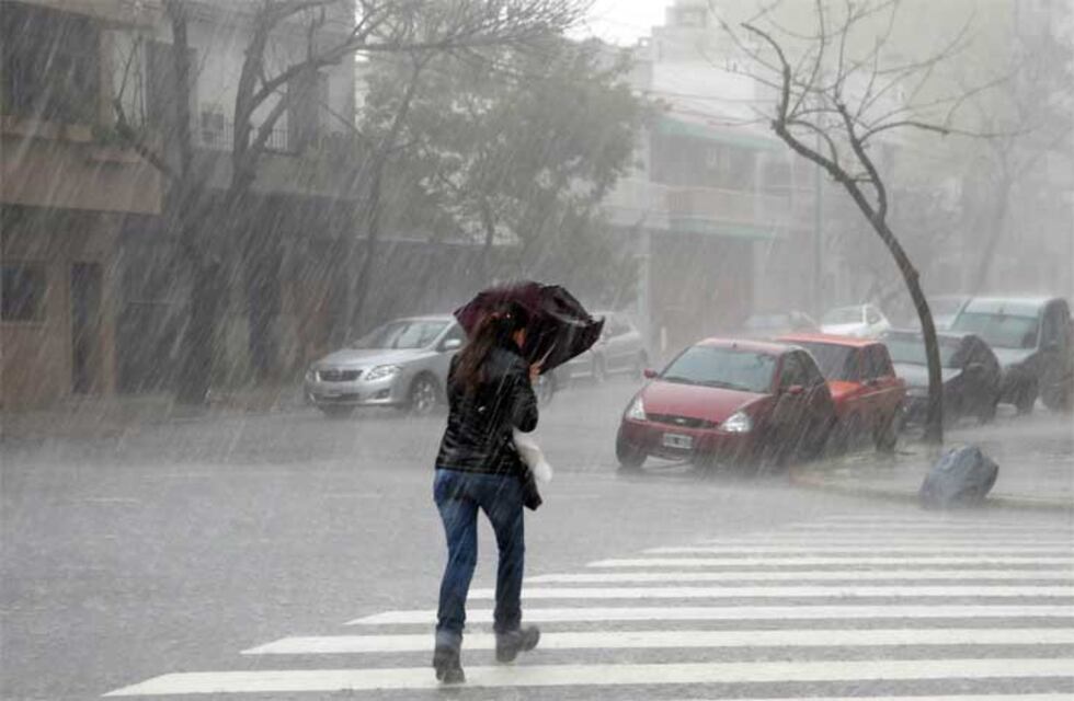 El Servicio Meteorológico declaró la alerta roja: lluvias fuertes en el AMBA, Santa Fe y Entre Ríos