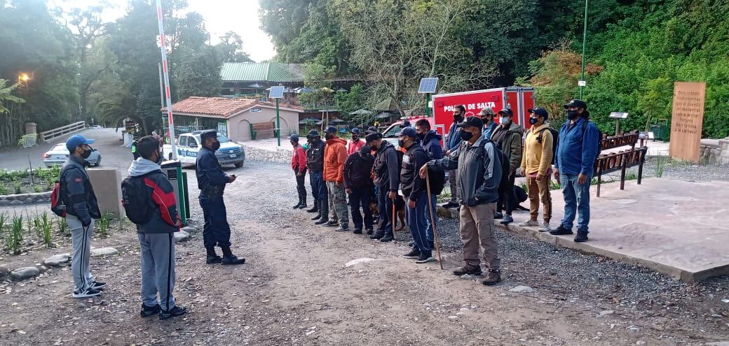 Búsqueda contrarreloj de una mujer que se extravió en la Quebrada de San Lorenzo