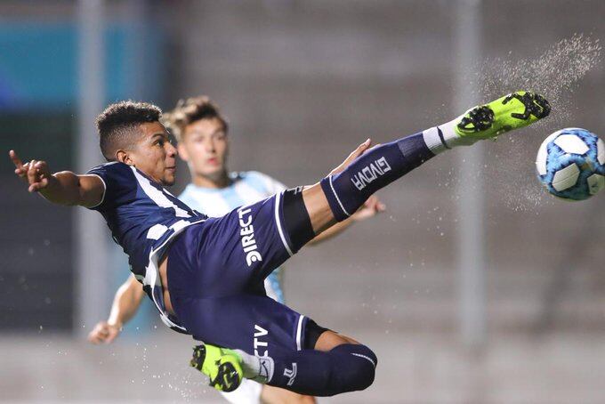 El colombiano, recuperado de coronavirus, volvió a ser titular en Copa Argentina en la T