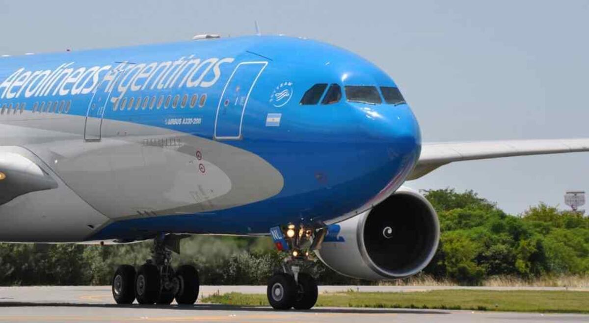 Programaron dos vuelos de Aerolíneas a Rusia y China para traer más vacunas