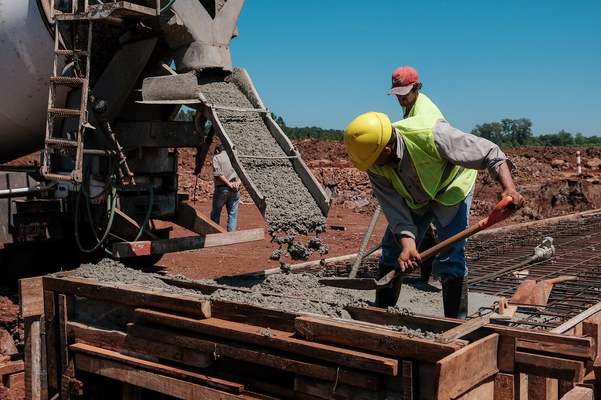 Continúa en ejecución la obra del nuevo puente sobre el arroyo Las Tunas en la Ruta Provincial N°2.