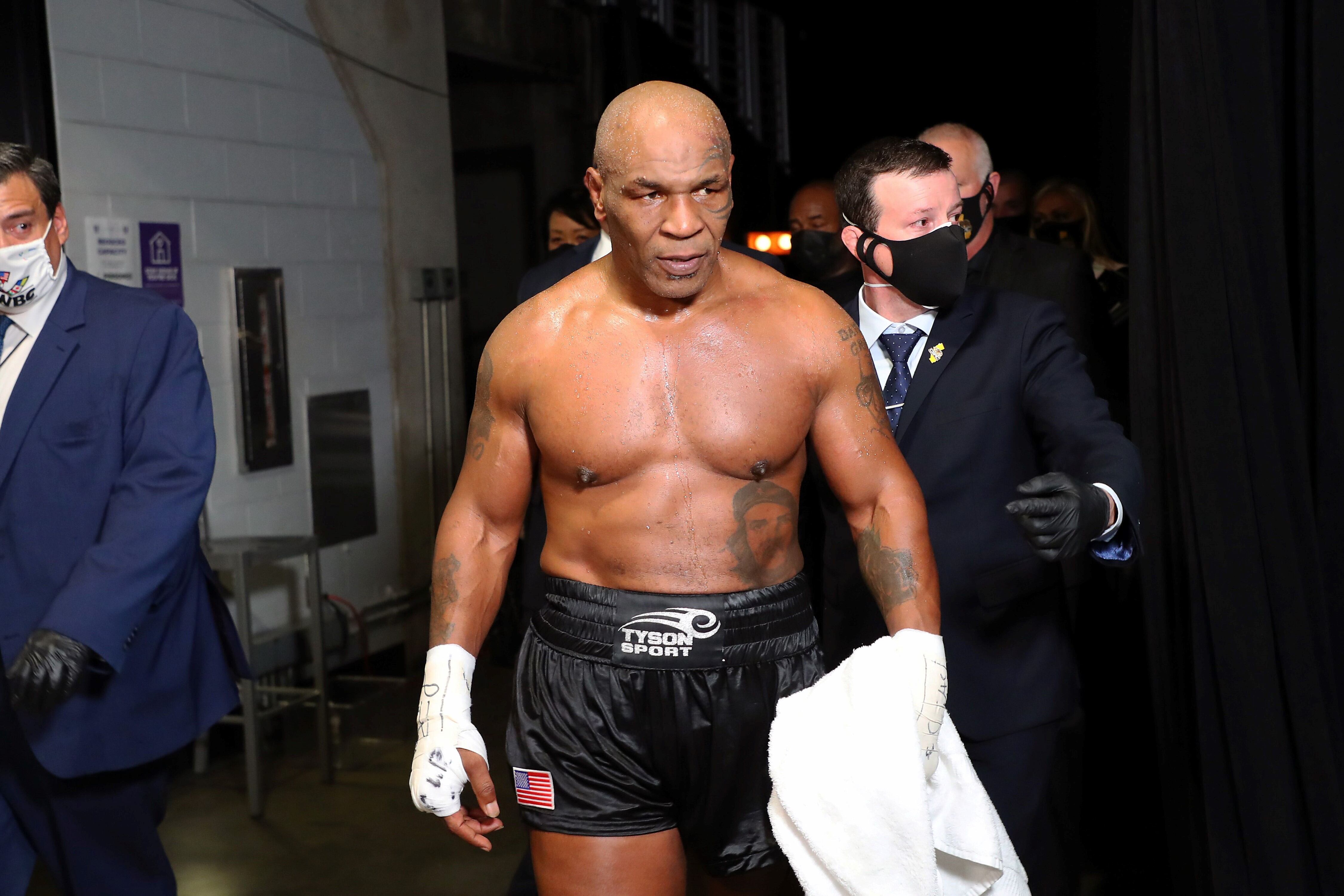 Mike Tyson contó detalles de su consumo de veneno de sapo.