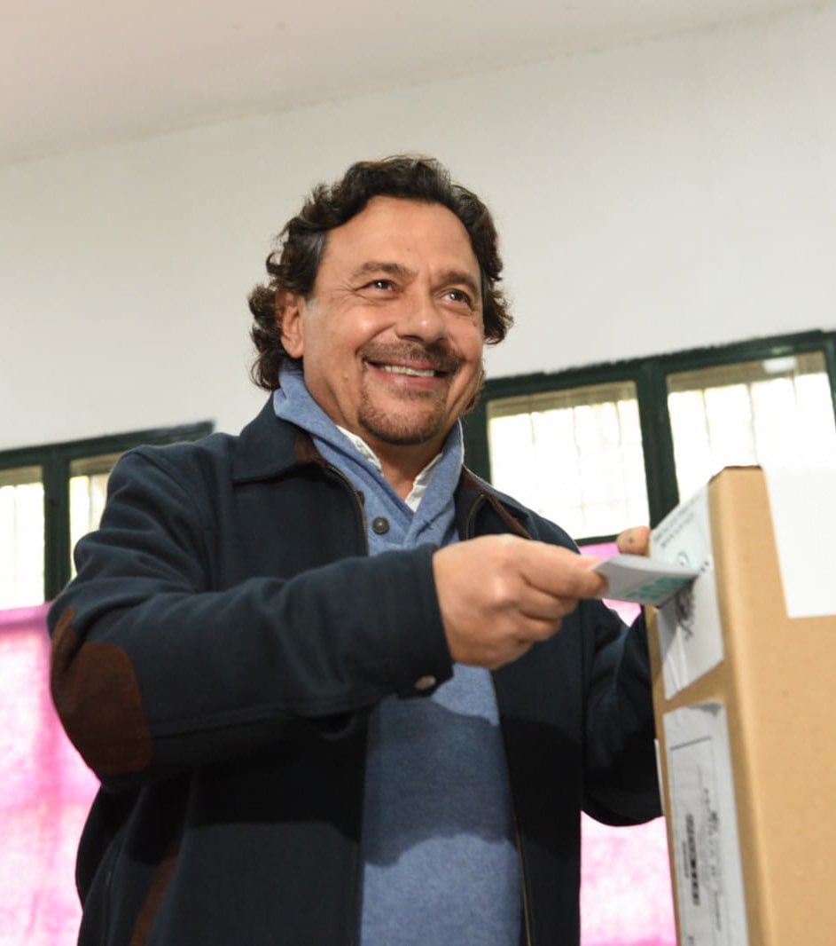 Gustavo Sáenz ya votó en las elecciones provinciales de Salta.