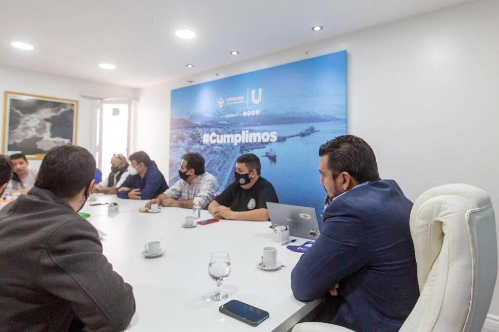 Walter Vuoto dialogó con representantes sindicales de la ciudad para acordar nuevas mejores laborales.