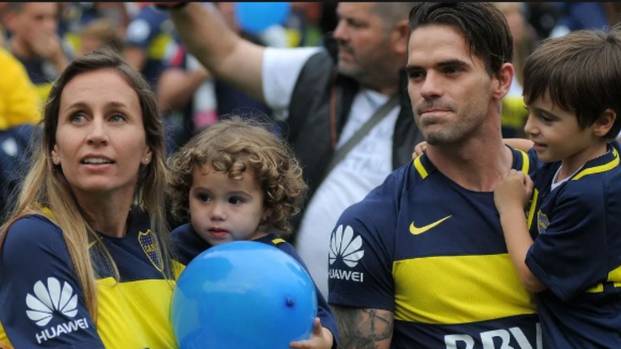 Gisela Dulko y Fernando Gago con sus hijos mayores