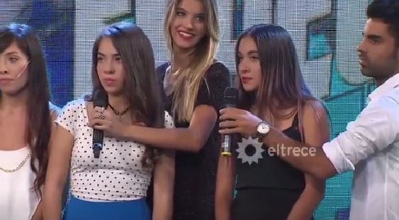 Maria Becerra y sus hermanas en un programa televisivo