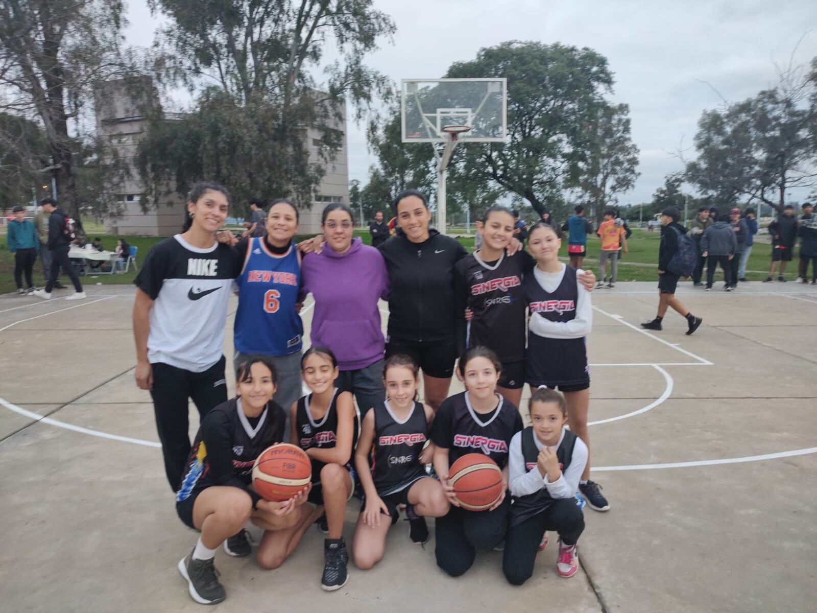 Basquet Social en la Costanera de Concordia.