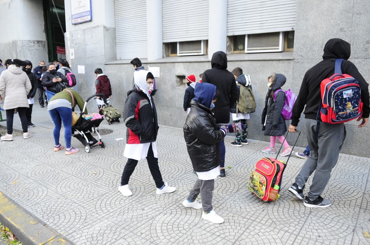 Vuelta a clases en la Ciudad de Buenos Aires, tras el confinamiento estricto de nueve días impuesto por el Gobierno nacional.