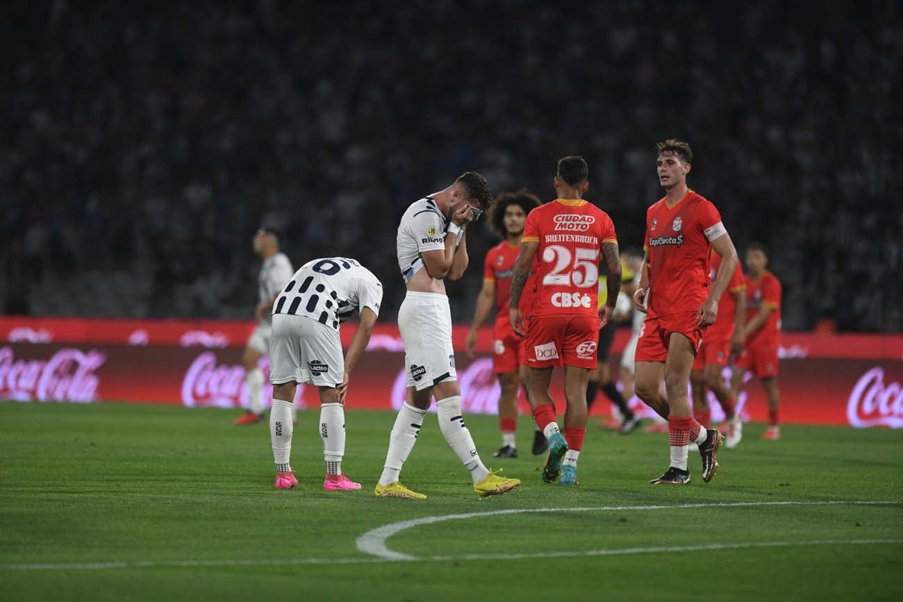 Talleres vs Arsenal en el estadio kempes (Facundo Luque / La Voz)