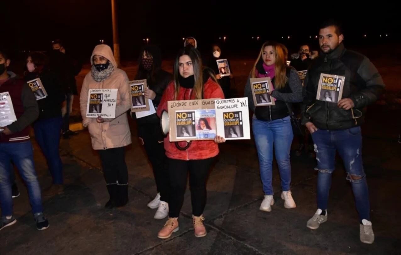 Marcha de familiares y amigos de la pequeña Guadalupe Lucero en San Luis