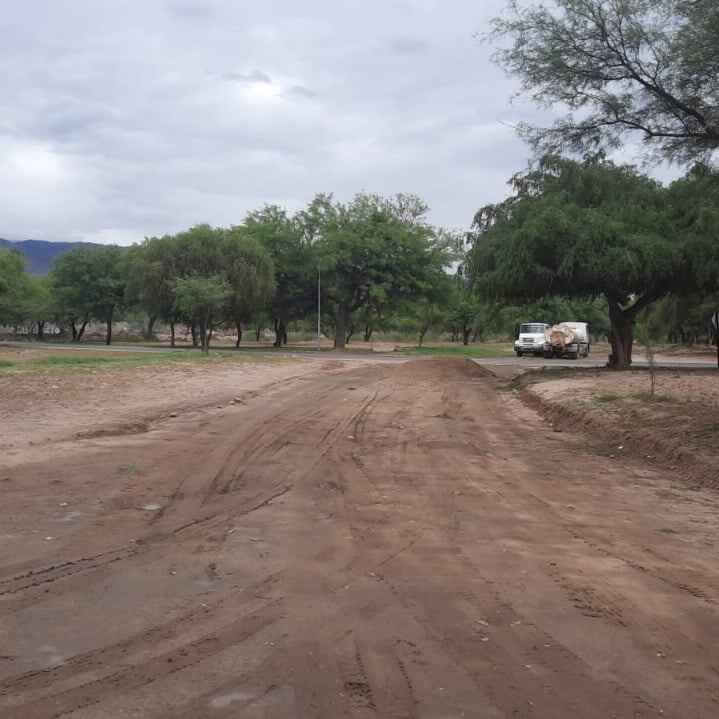 Acondicionan el Parque Adán Quiroga para la celebración de la Virgen del Valle.