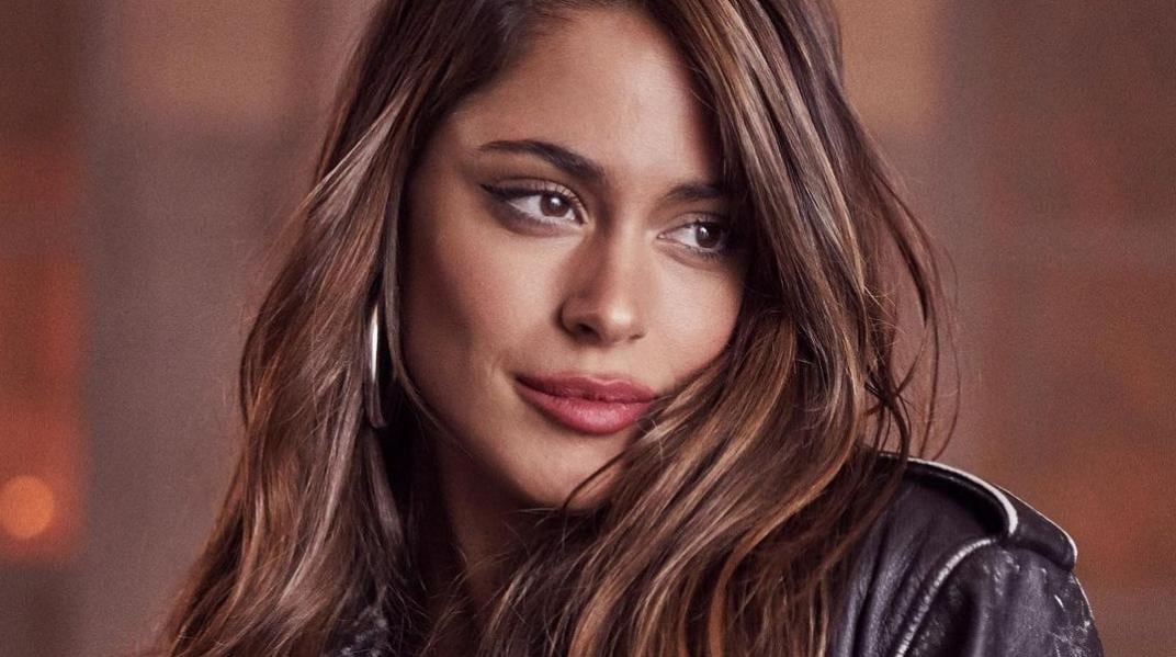 Tini Stoessel define a Alejandro Stoessel y a su madre, Marina Muzlera, como "increíbles padres".