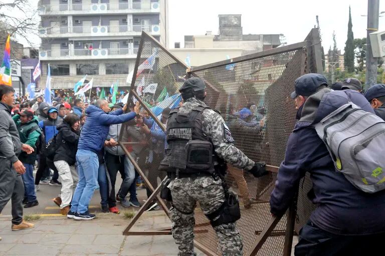 Los violentos incidentes en Jujuy. / Foto: La Nación.