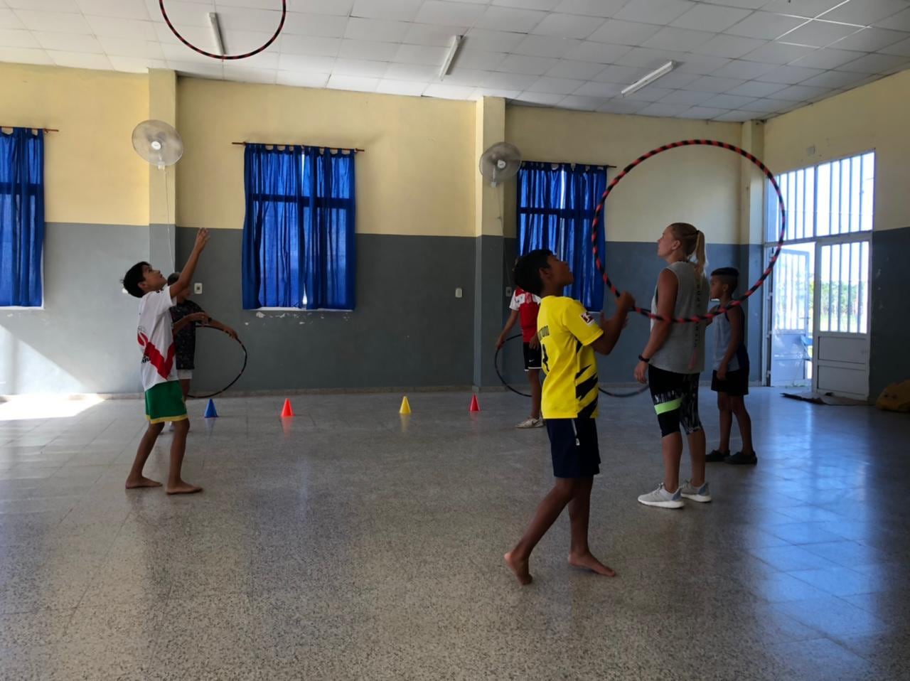 Taller de circo, en el barrio Jardín de Rafaela<