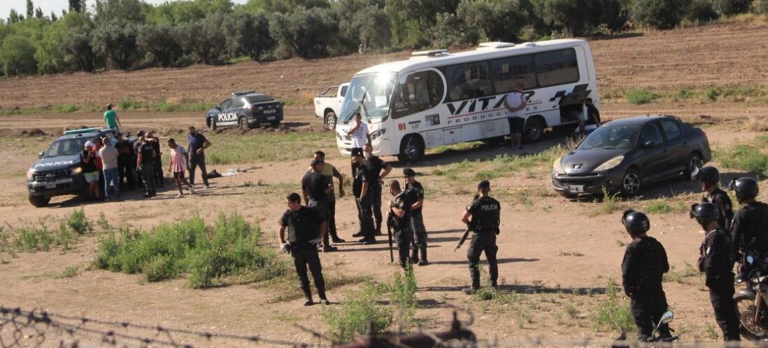 Violencia y heridos en la previa del partido entre El Porvenir (San Rafael) y San Martín (Mendoza), por el torneo Regional, provocó que el partido se suspendiera.