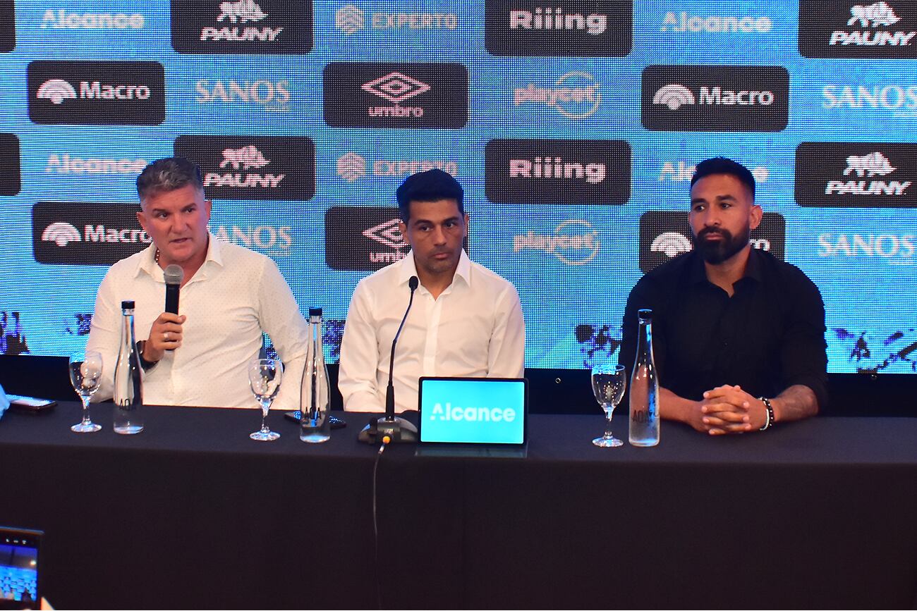 Presentación de Walter Erviti como Director Técnico del plantel profesional del Club Atlético Belgrano. (La Voz)