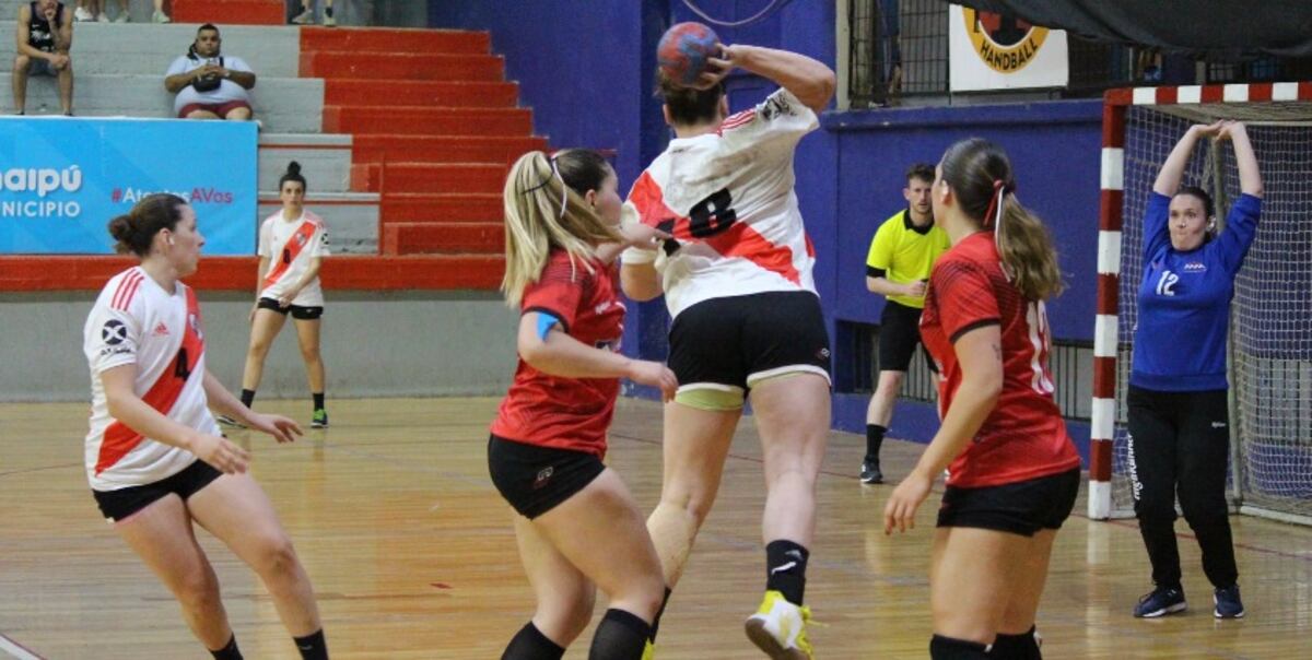 Handball: con muchos goles y buen nivel comenzó el Nacional de Clubes