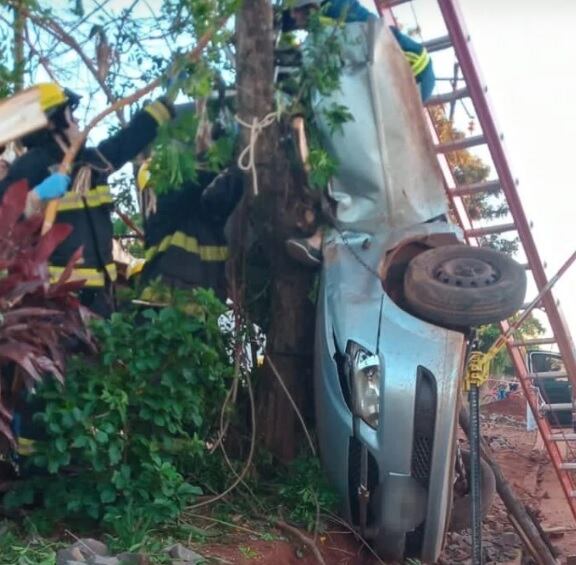 Aristóbulo del Valle: aparatoso accidente terminó con tres personas heridas.