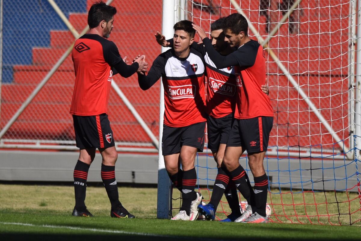 Newell’s derrotó a San Lorenzo 2 a 1 con tantos de Nacho Scocco
