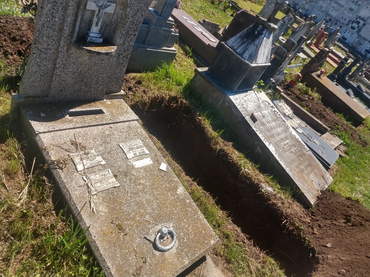 Macabro descubrimiento en el Cementerio de Azul