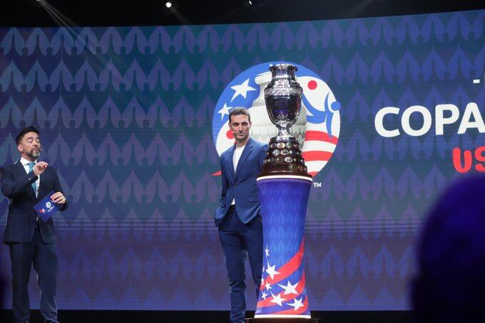 Scaloni, DT de Argentina, en la ceremonia del sorteo de la Copa América. (AFA).