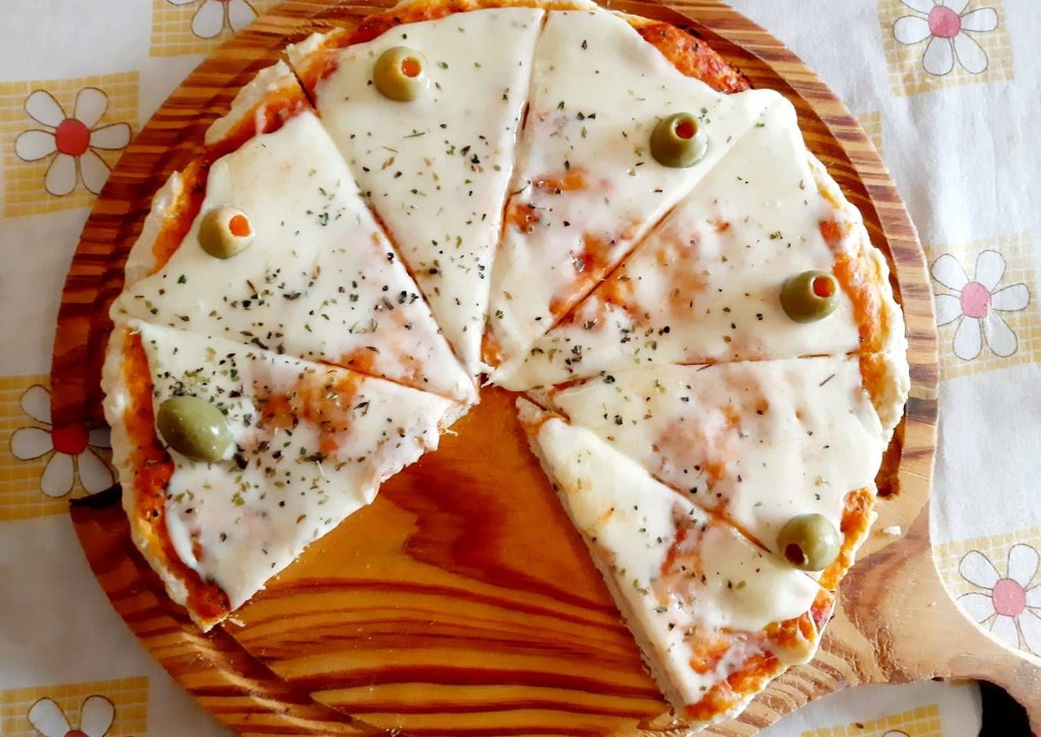 La pizza es una de las comidas más populares en el país.