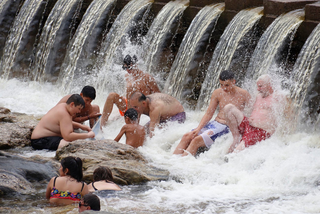 El balneario El Fantasio de Carlos Paz se colmó de gente. (La Voz)