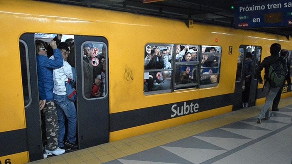 SUBTE. (Telam).