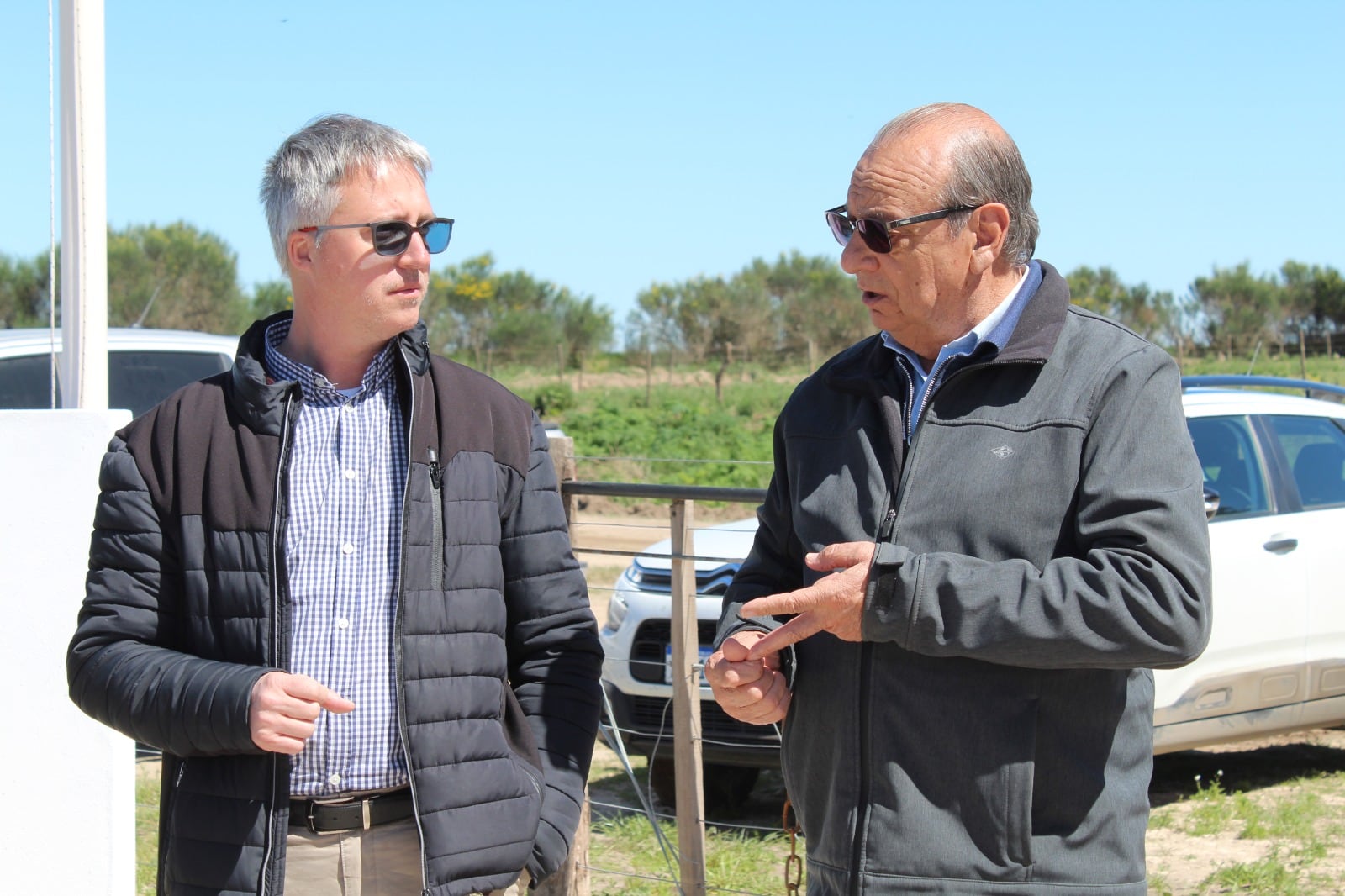 Se realizó la firma de transferencia de obra, que brindará el servicio de red cloacal a 1000 orensanos.