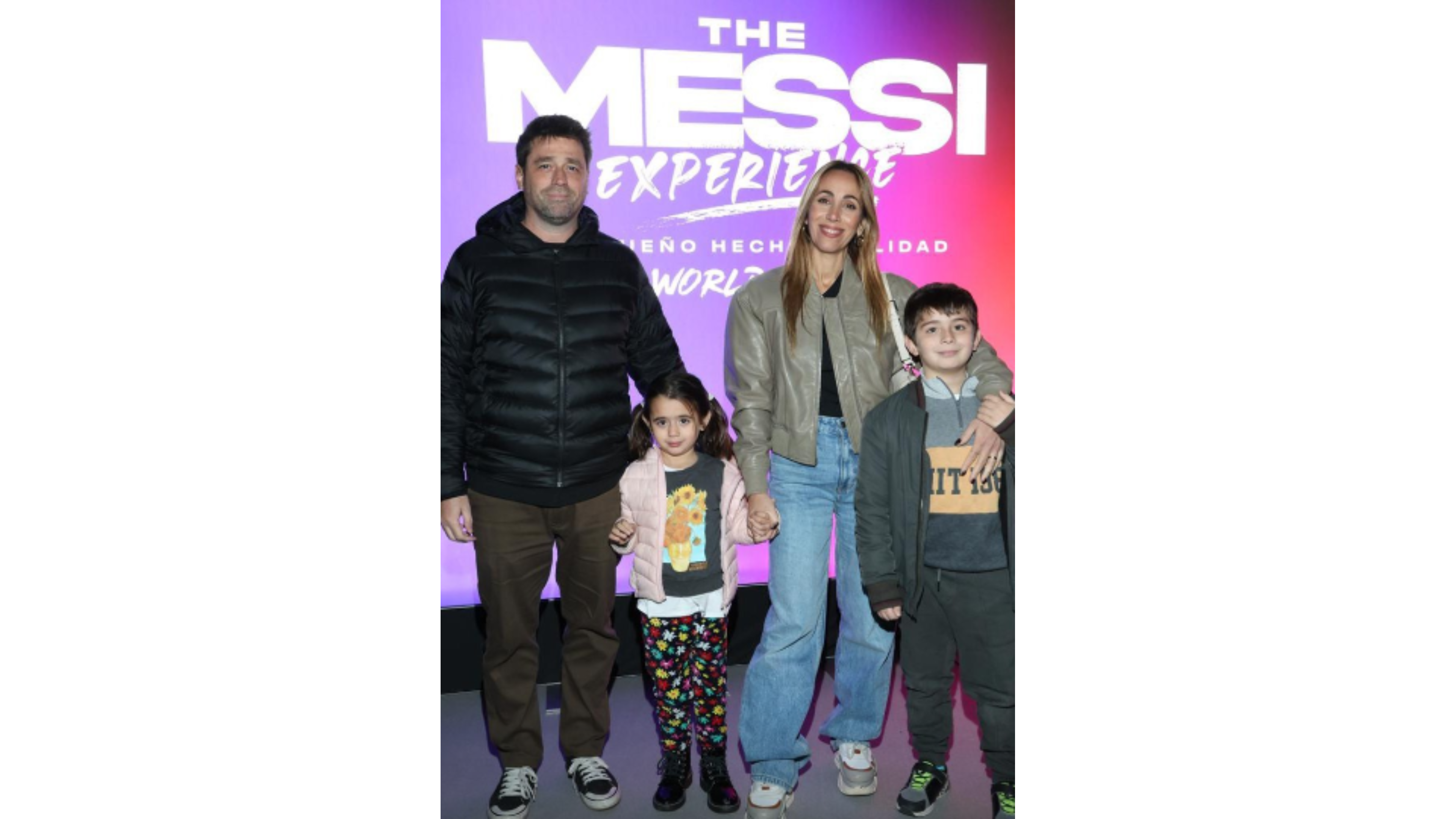 Paula Varela junto a su familia.