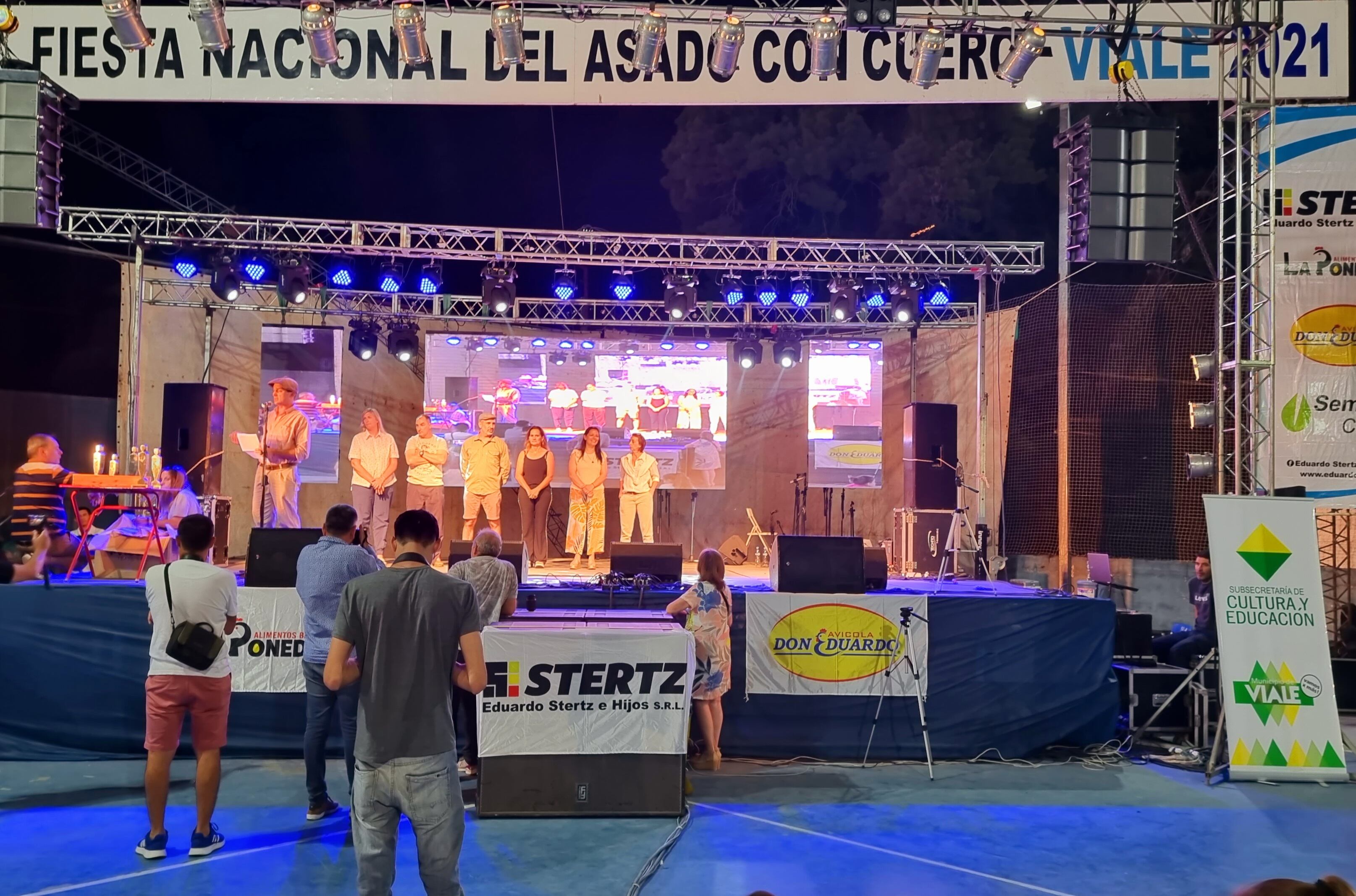 Fiesta Nacional del Asado con Cuero en Viale.